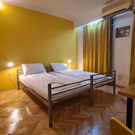 Sleep Inn Hostel Bucharest Luaran gambar
