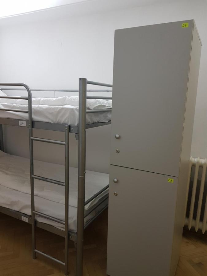 Sleep Inn Hostel Bucharest Luaran gambar