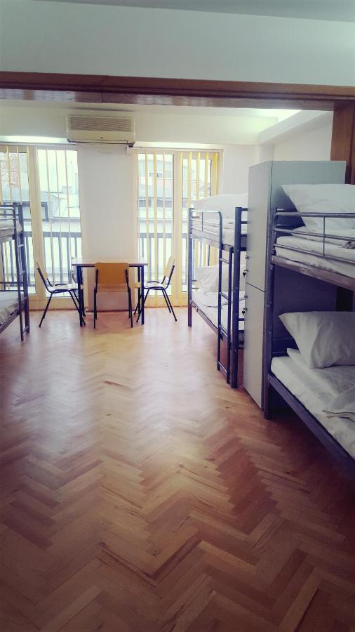 Sleep Inn Hostel Bucharest Luaran gambar