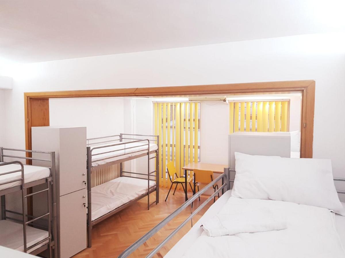 Sleep Inn Hostel Bucharest Luaran gambar