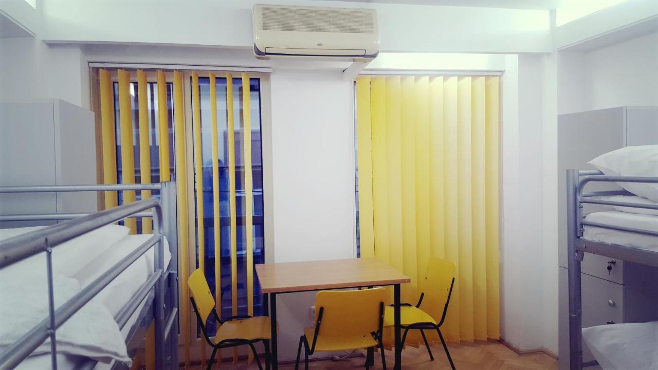 Sleep Inn Hostel Bucharest Luaran gambar