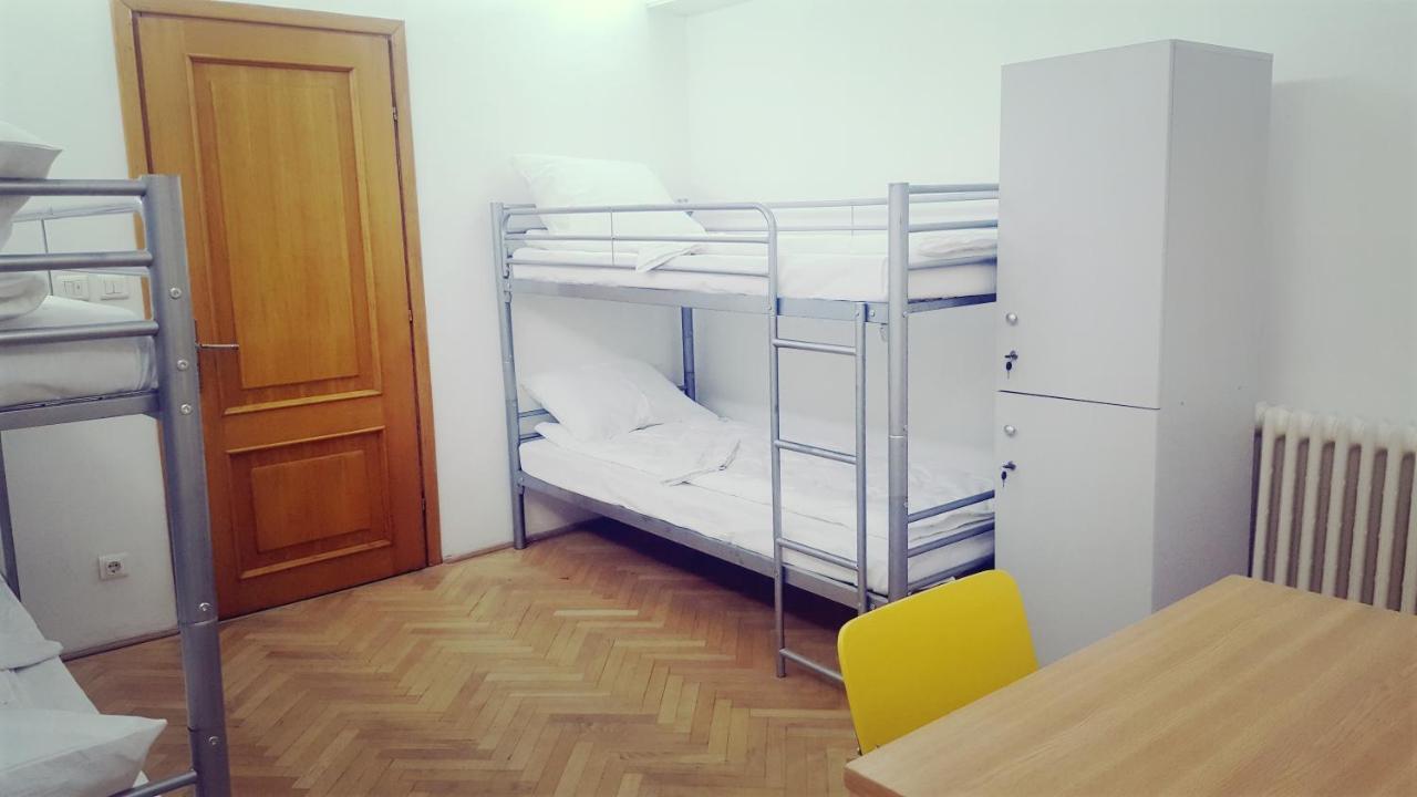 Sleep Inn Hostel Bucharest Luaran gambar