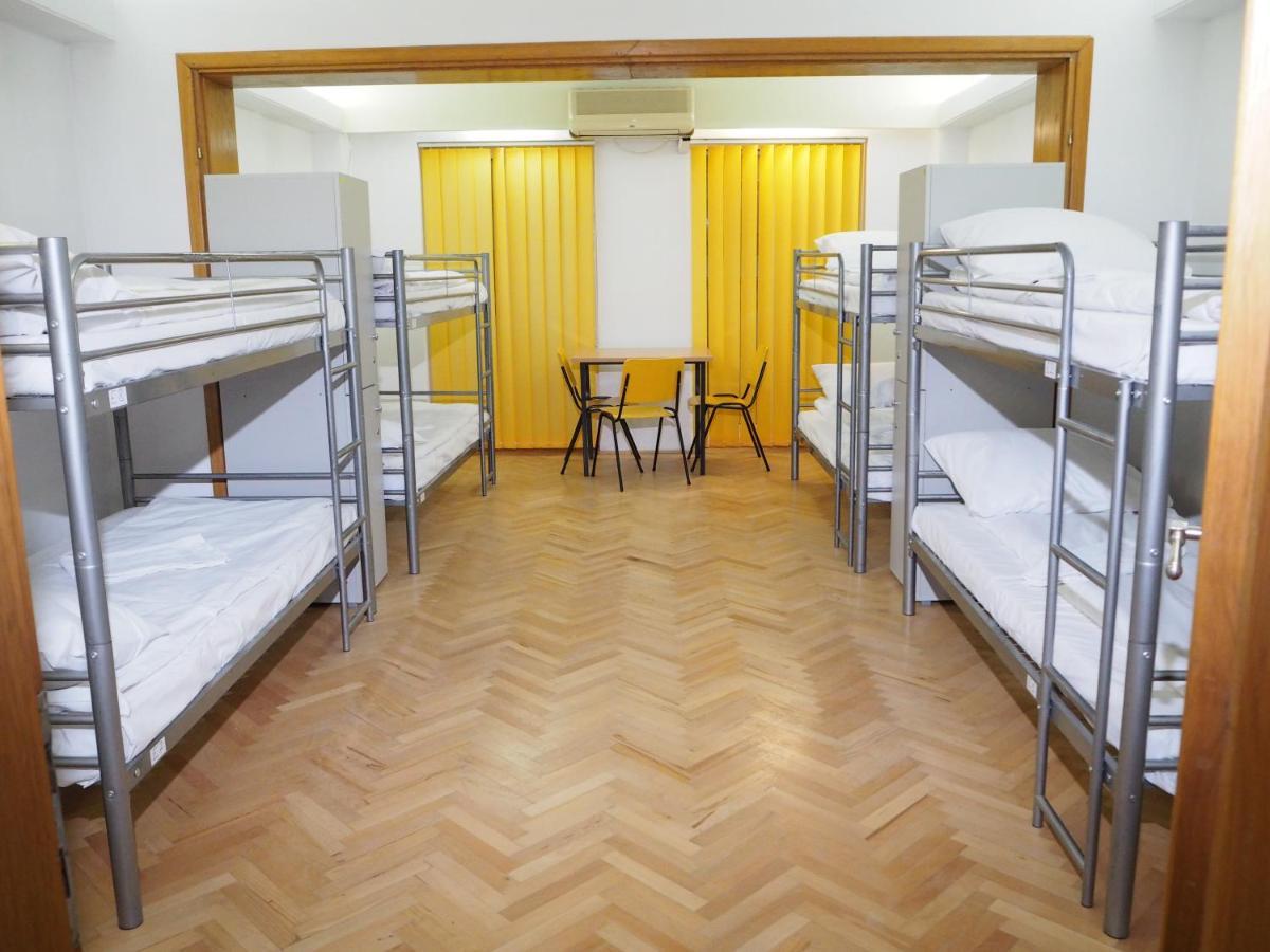Sleep Inn Hostel Bucharest Luaran gambar