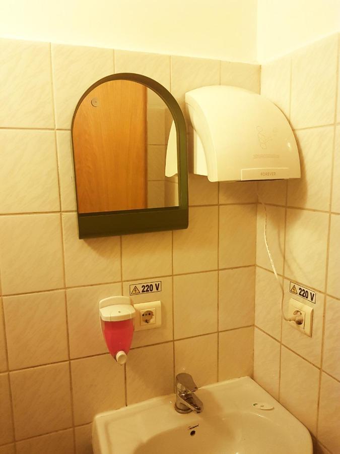 Sleep Inn Hostel Bucharest Luaran gambar