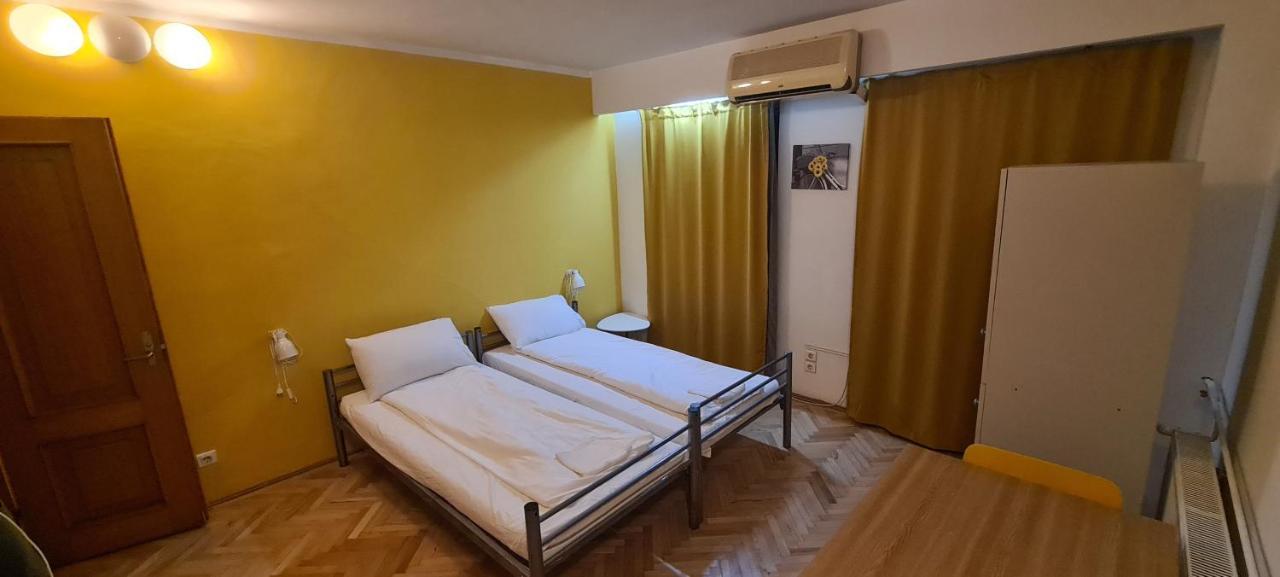 Sleep Inn Hostel Bucharest Luaran gambar